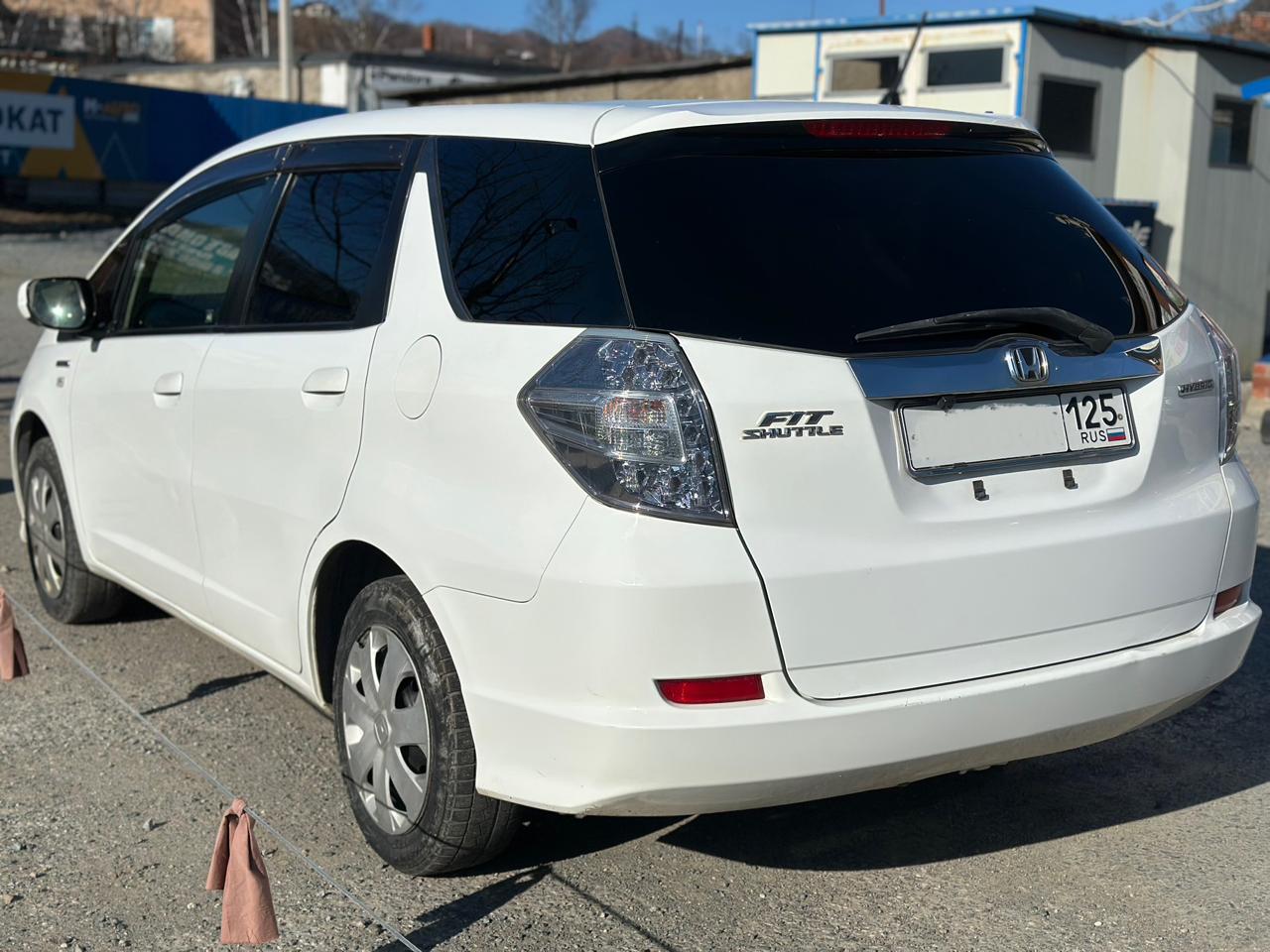 HONDA Fit Shuttle 2013 год