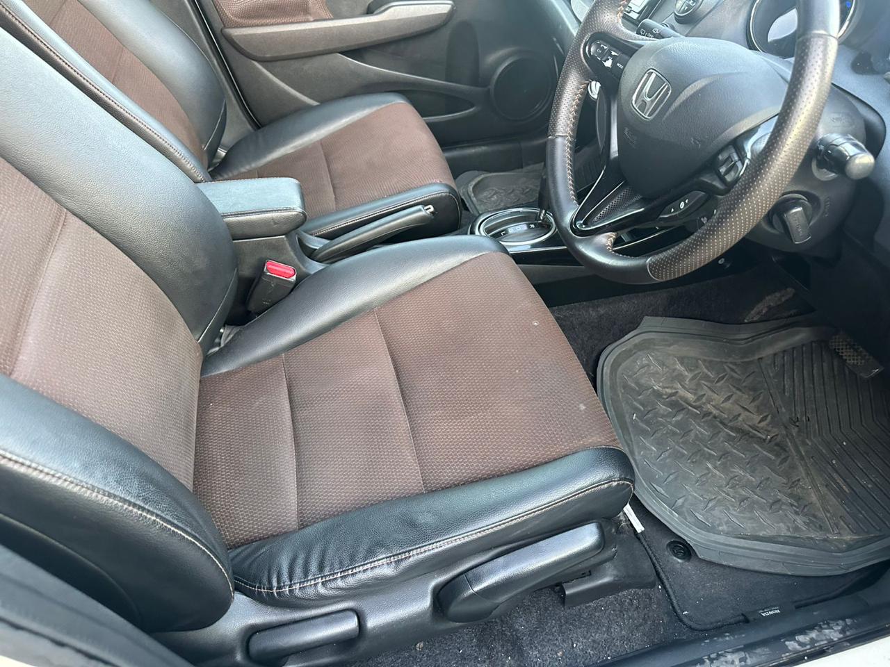 HONDA Fit Shuttle 2013 год