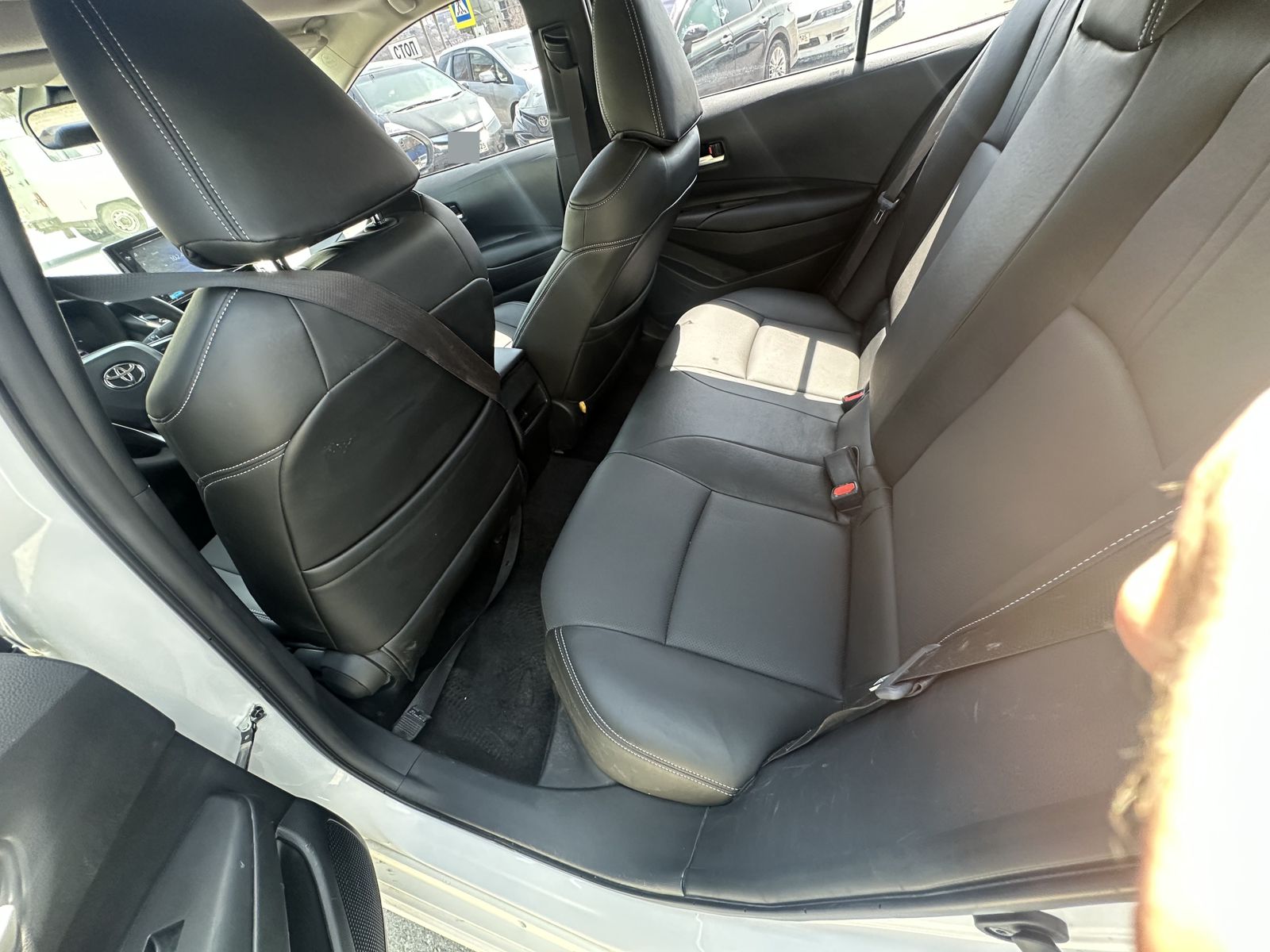 TOYOTA Corolla Sedan