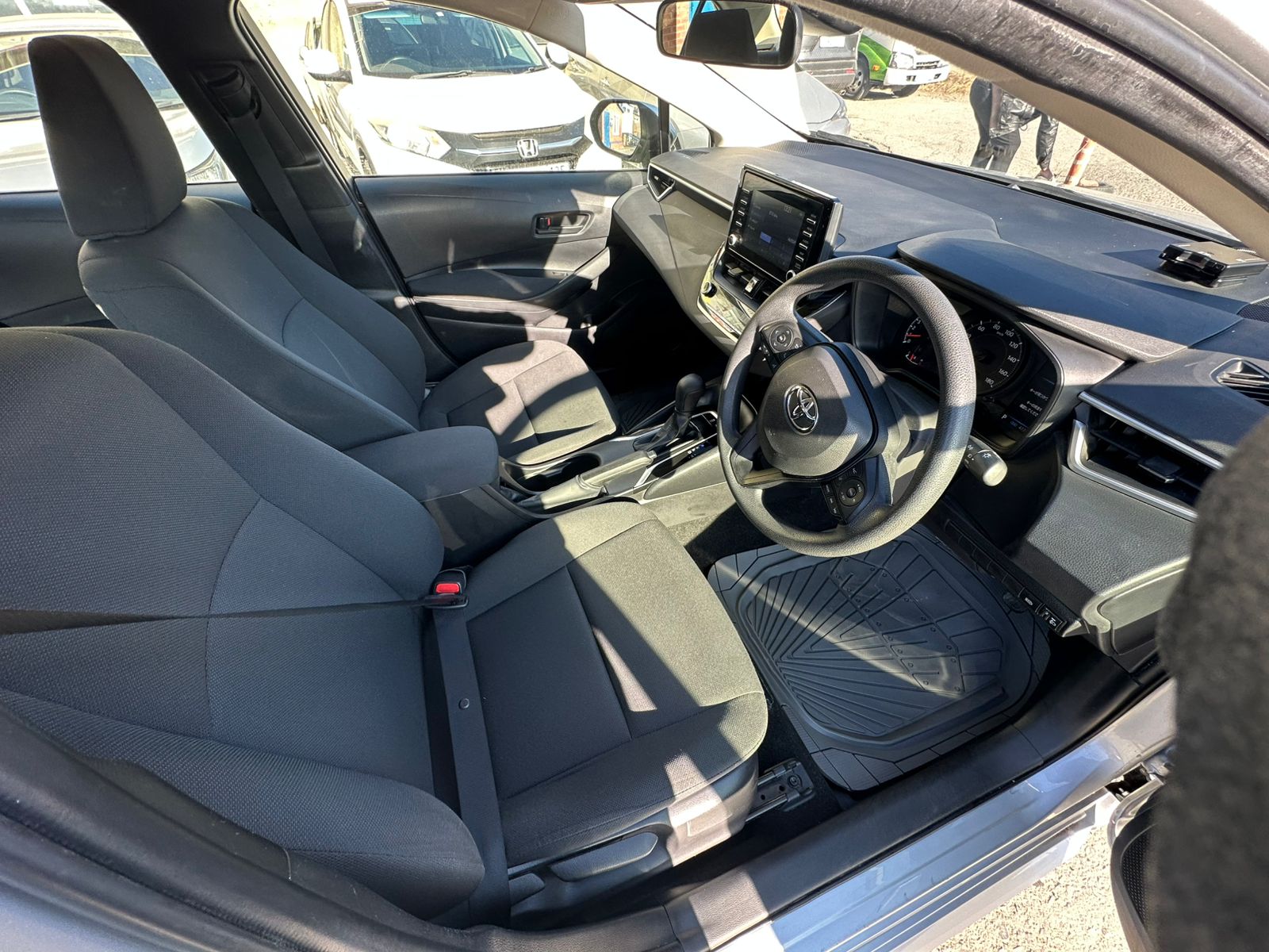 TOYOTA Corolla Sedan