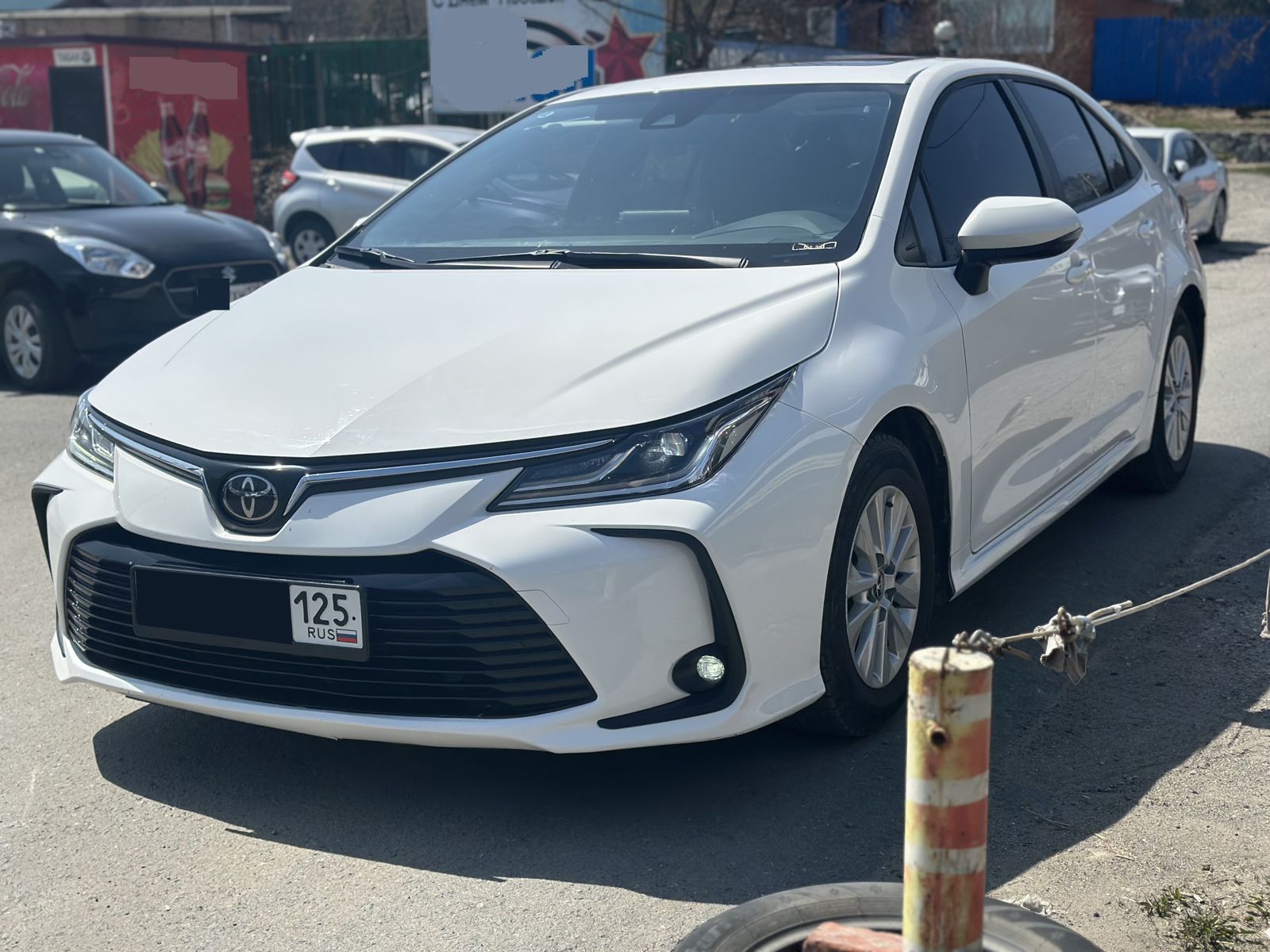 TOYOTA Corolla Sedan