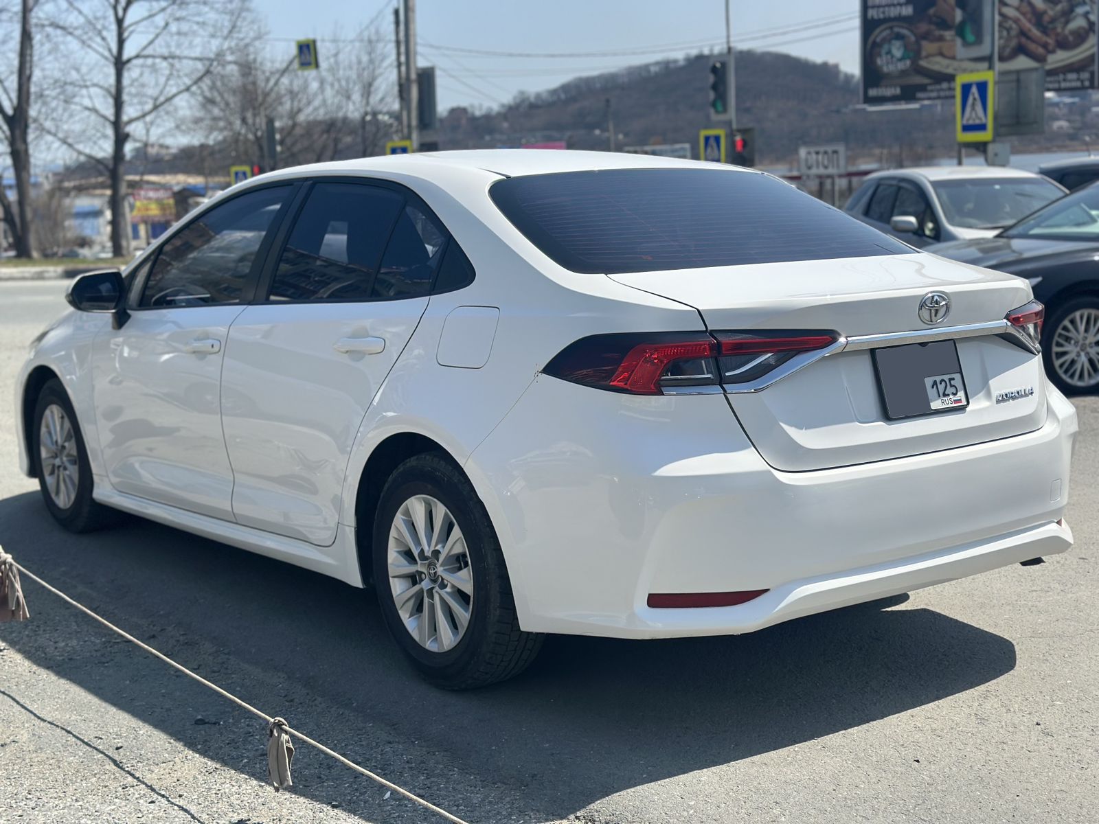 TOYOTA Corolla Sedan