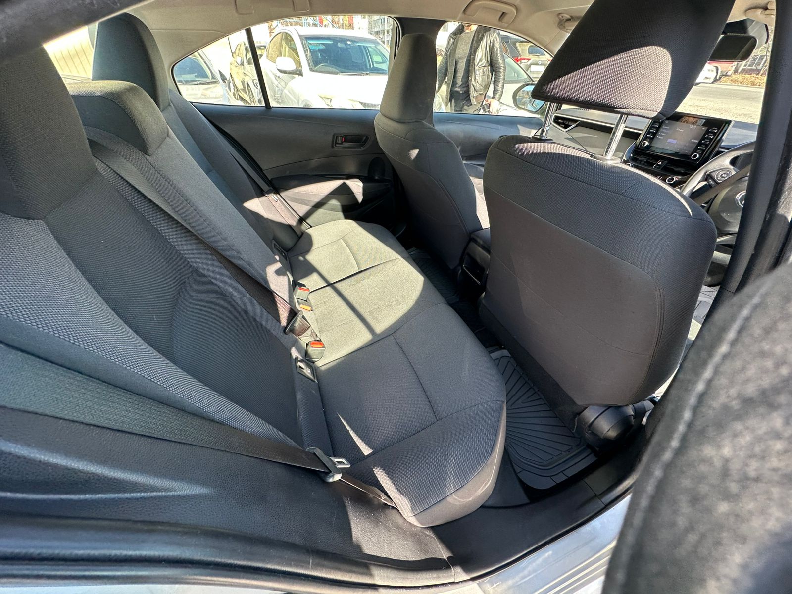 TOYOTA Corolla Sedan