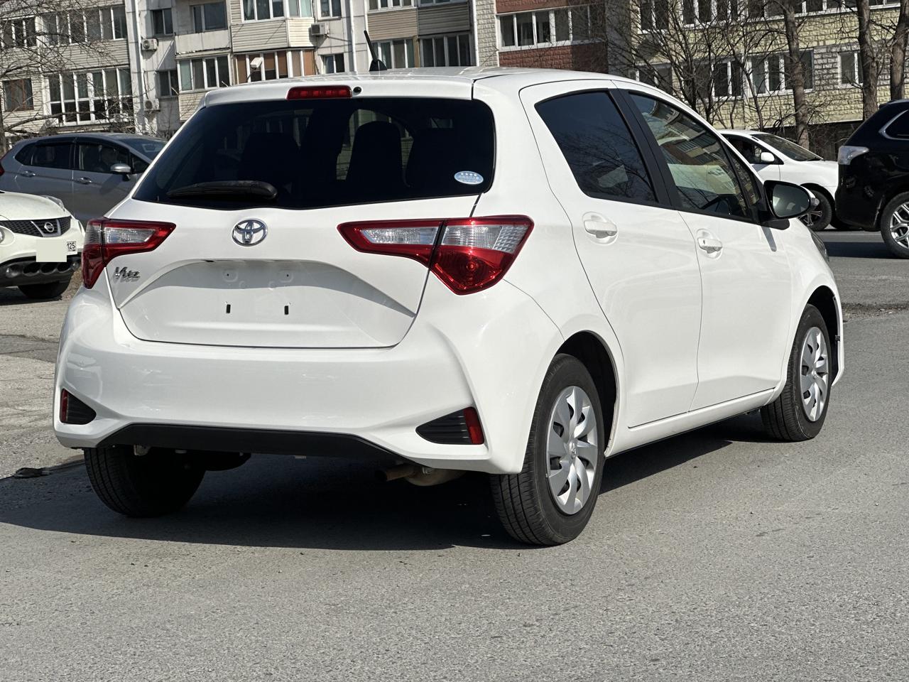 TOYOTA Vitz