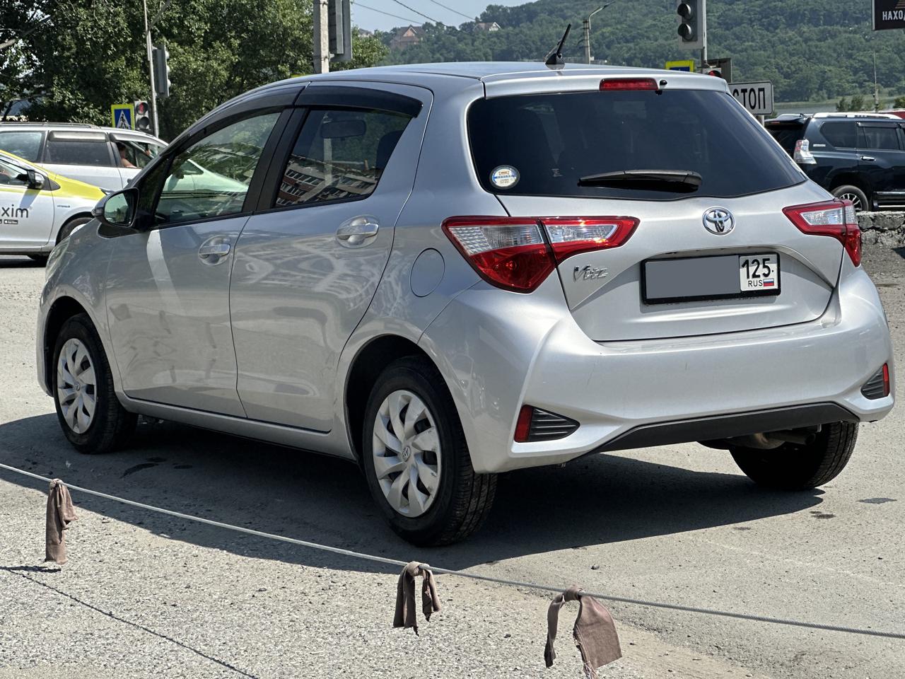 TOYOTA Vitz