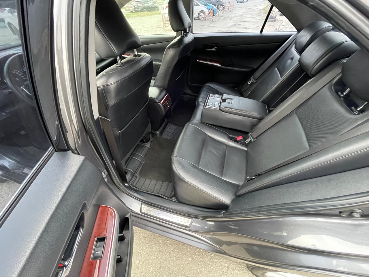 TOYOTA Camry 2013 год