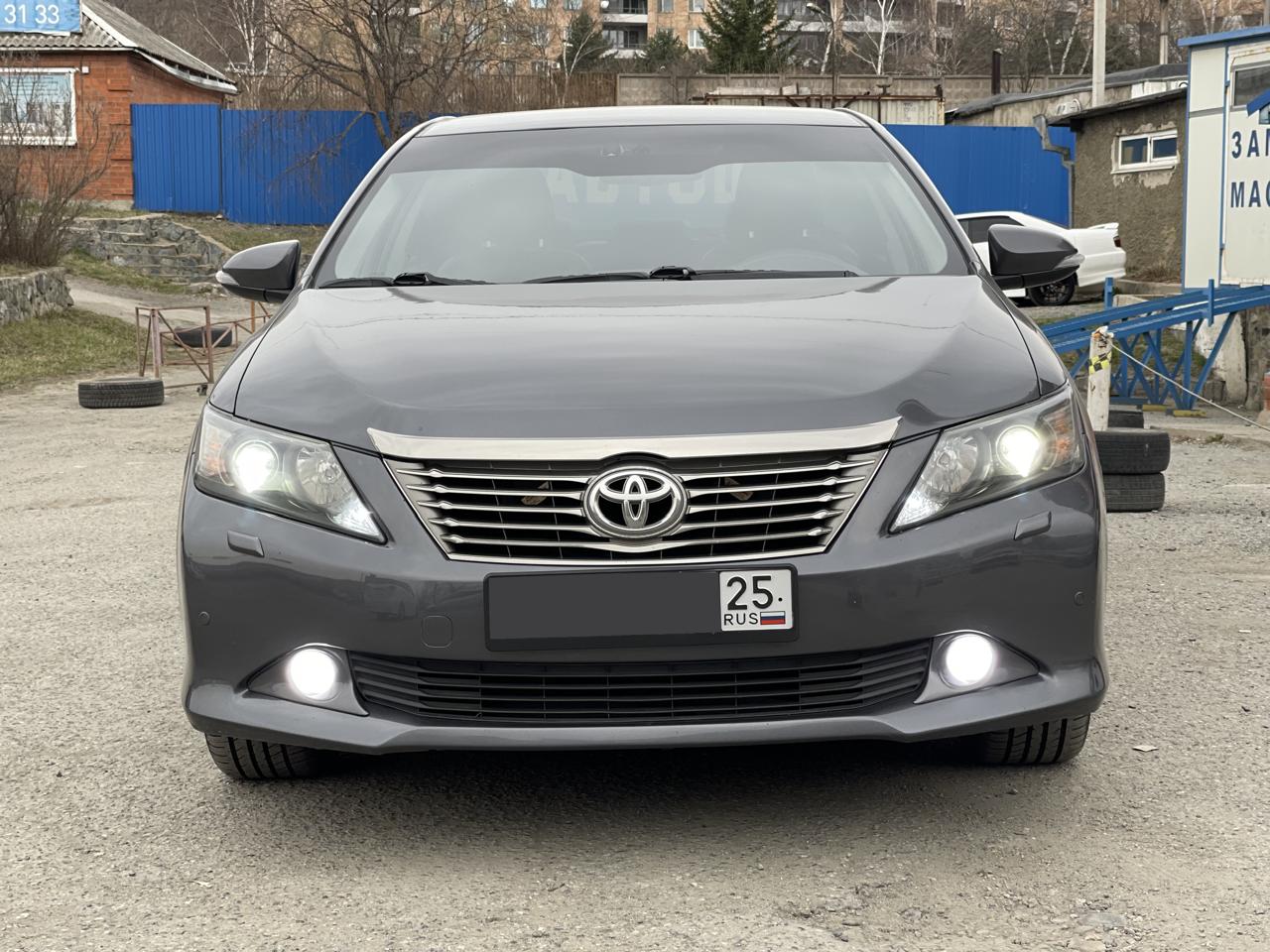 TOYOTA Camry 2013 год