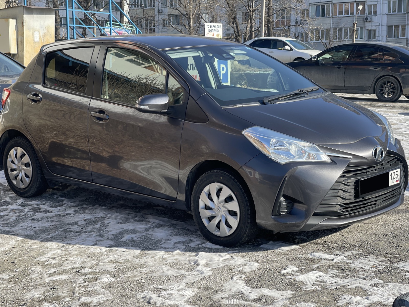 TOYOTA Vitz