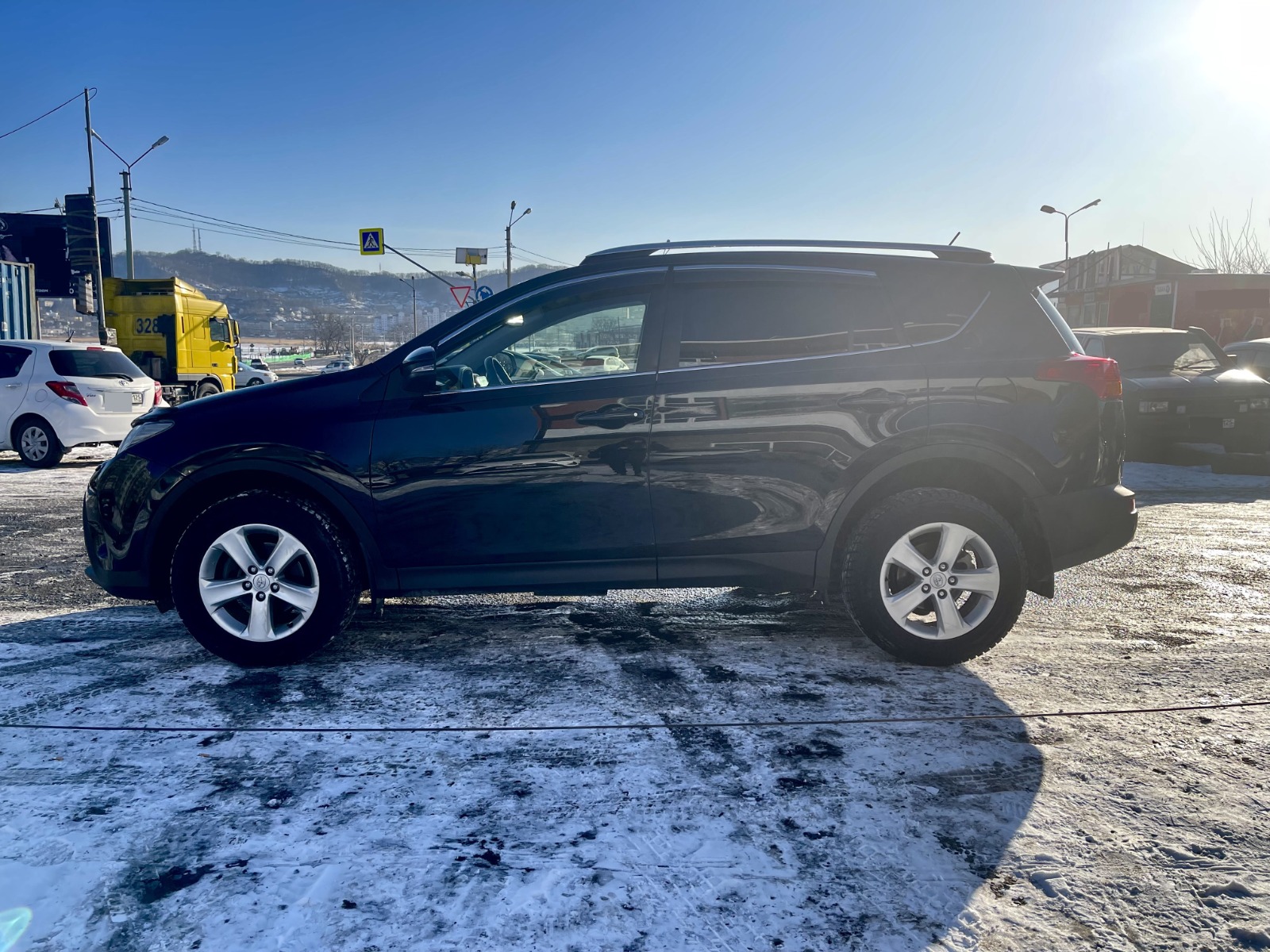 TOYOTA RAV4 Левый руль