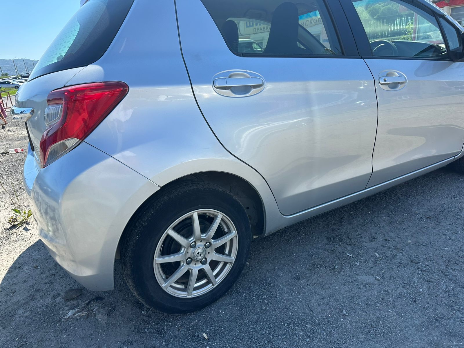 TOYOTA Vitz
